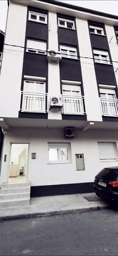 Apartman Square Μόσταρ Εξωτερικό φωτογραφία
