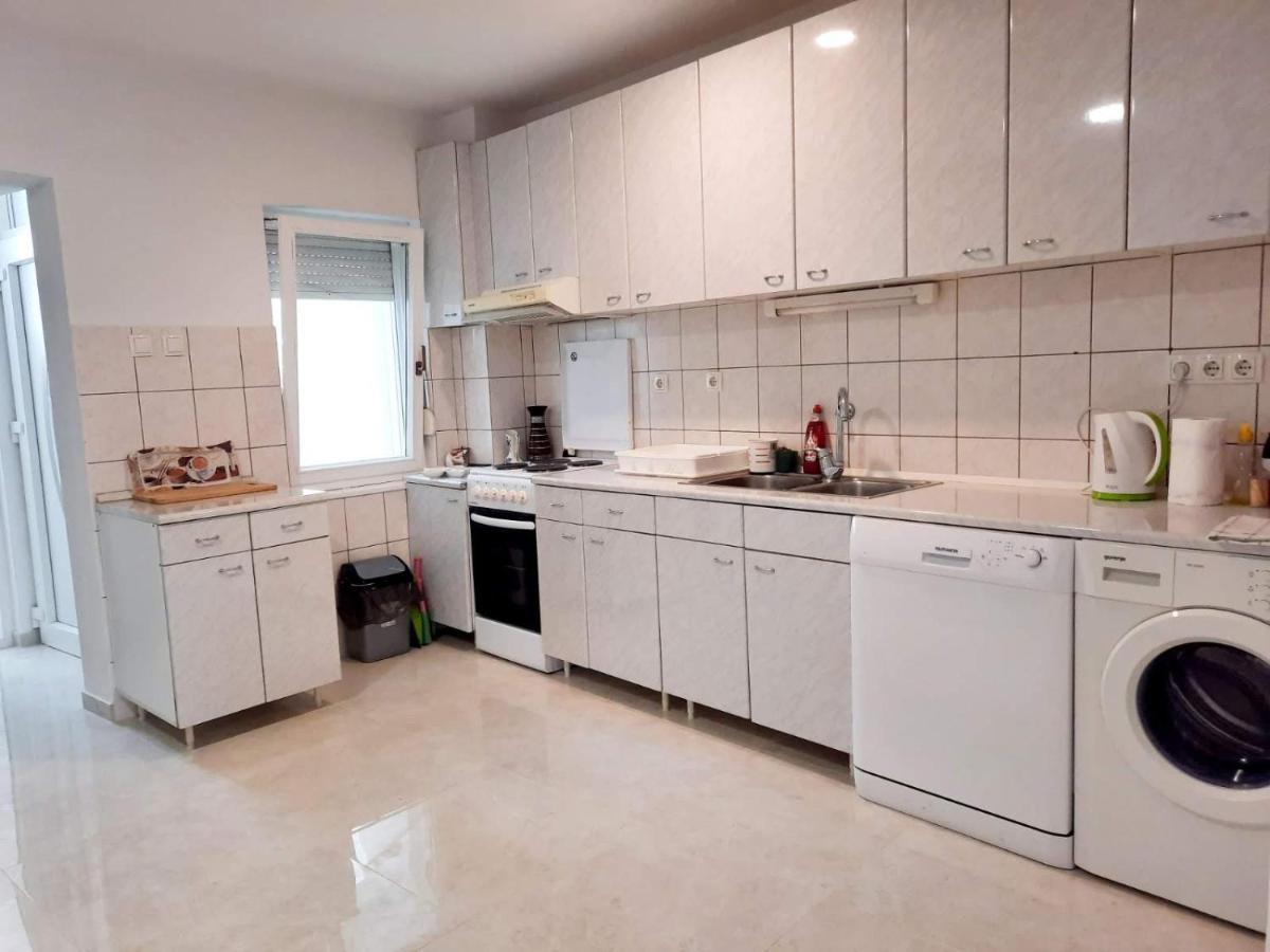 Apartman Square Μόσταρ Εξωτερικό φωτογραφία
