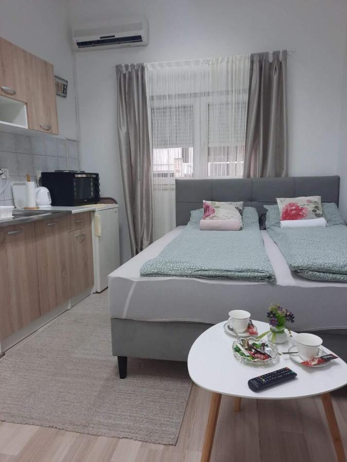 Apartman Square Μόσταρ Εξωτερικό φωτογραφία
