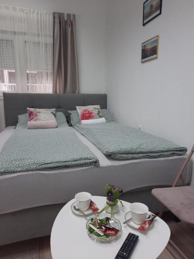 Apartman Square Μόσταρ Εξωτερικό φωτογραφία