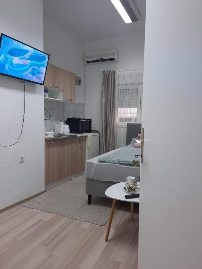 Apartman Square Μόσταρ Εξωτερικό φωτογραφία