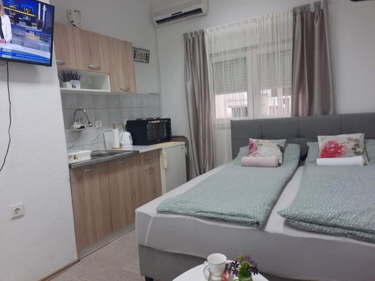 Apartman Square Μόσταρ Εξωτερικό φωτογραφία